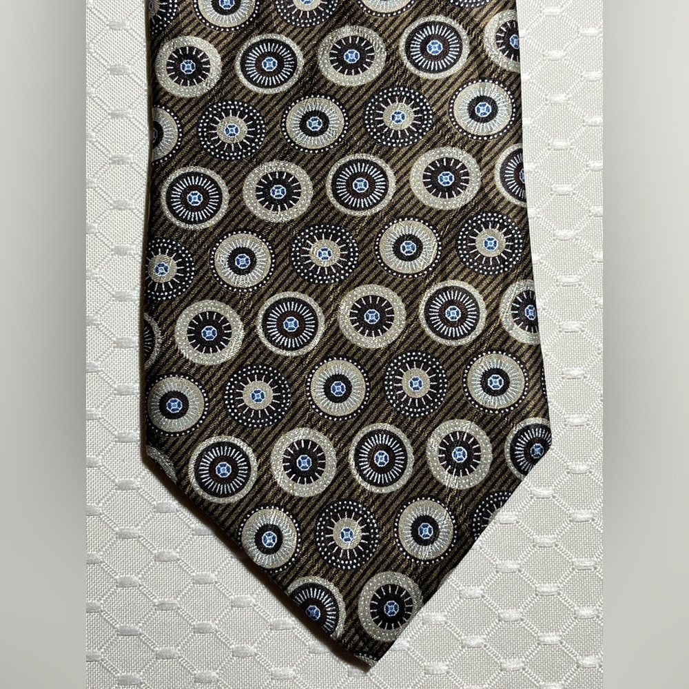 John W. Nordstrom 100% imported silk tie |made in USA | brown tan blue silver